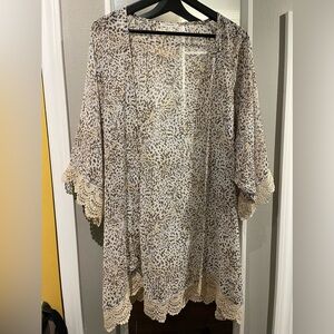 LIKE NEW - Maurices Kimono, Animal Print size L